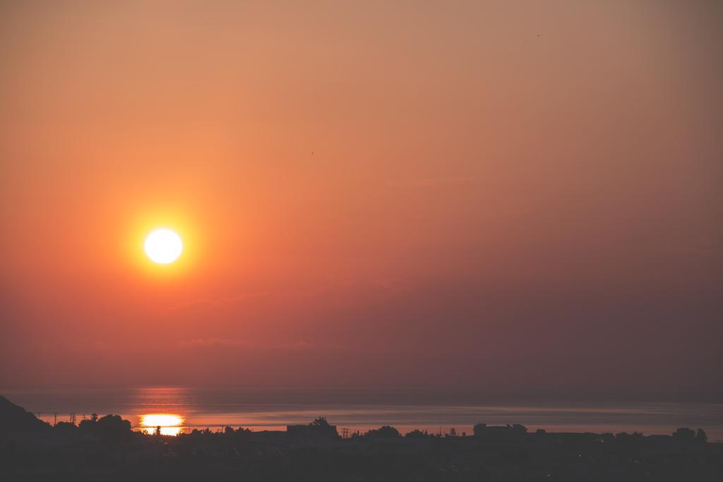 Hillside & Ξενοδοχείο με διαμερίσματα 2*