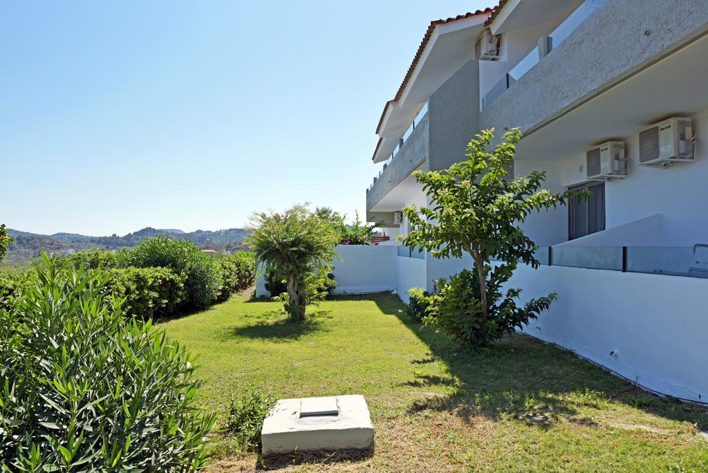 Hillside & Aparthotel